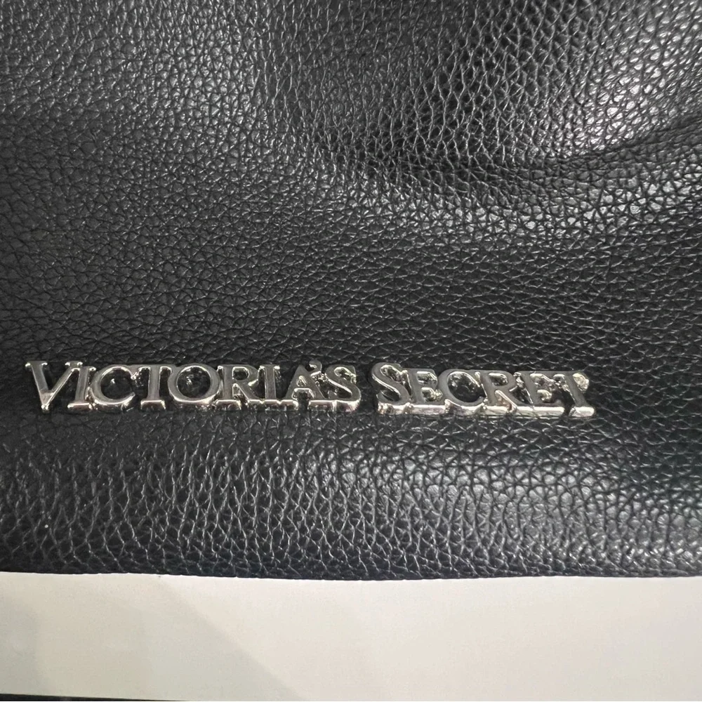 NWOT VICTORIA’S SECRET black boho fringe bag - Picture 6 of 12